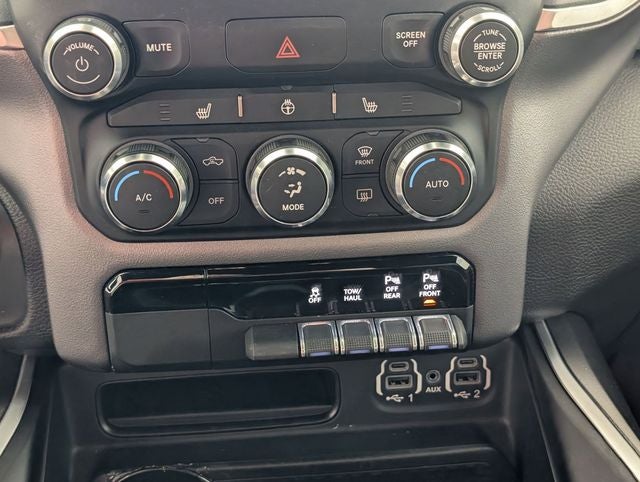 2022 RAM 1500 Big Horn Crew Cab 4x2 5'7' Box