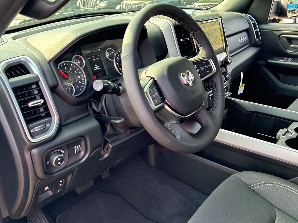 2027 RAM 1500 Big Horn/Lone Star
