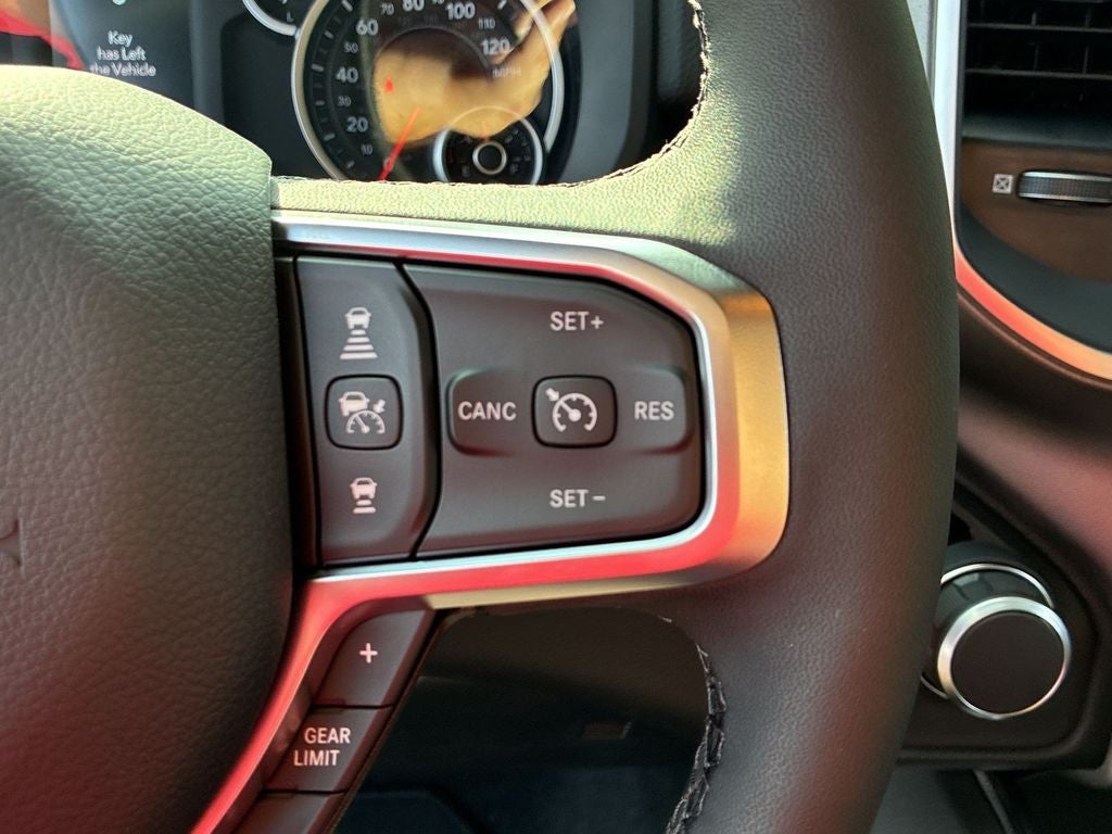 2027 RAM 1500 Big Horn/Lone Star