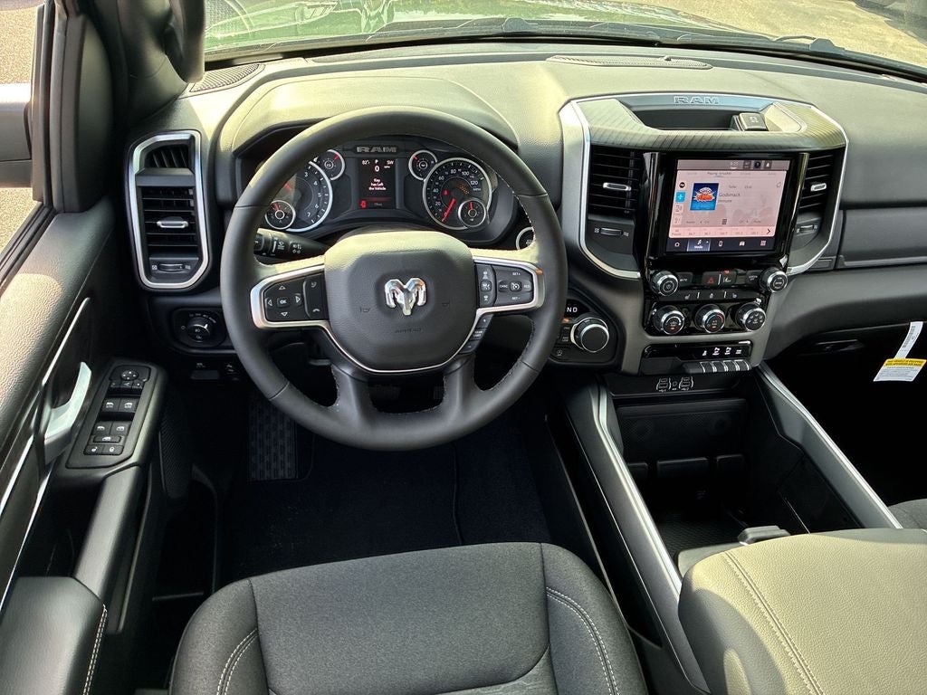 2027 RAM 1500 Big Horn/Lone Star