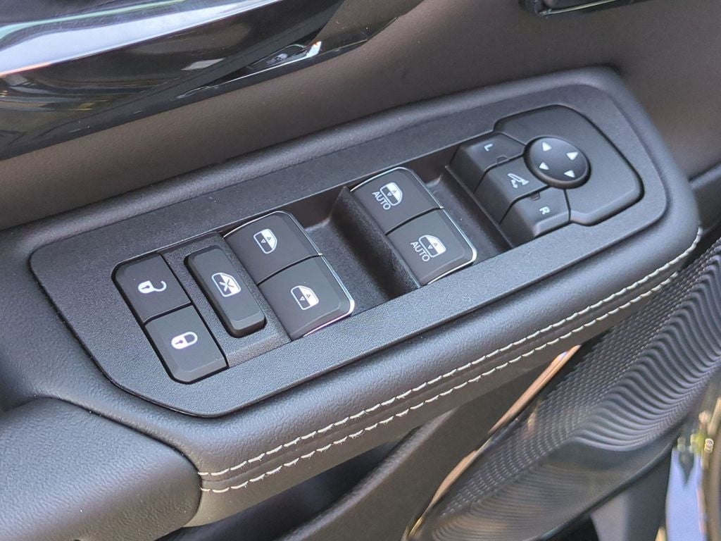 2027 RAM 1500 Limited