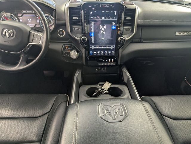 2020 RAM 1500 Laramie Crew Cab 4x4 5'7' Box