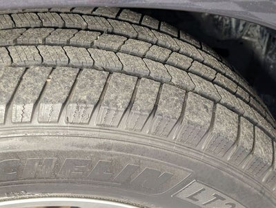 2020 RAM 1500 Laramie Crew Cab 4x4 5'7' Box
