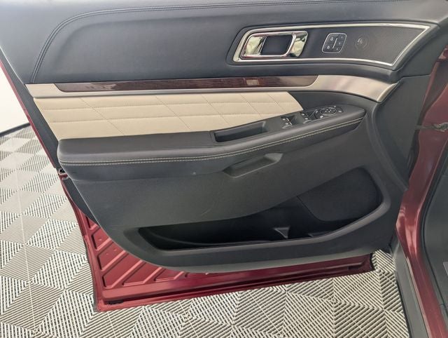 2017 Ford Explorer Platinum