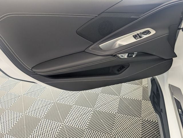 2025 Chevrolet Corvette E-Ray 1LZ