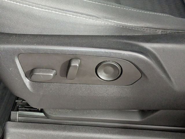 2022 Chevrolet Silverado 1500 4WD Crew Cab Standard Bed LT