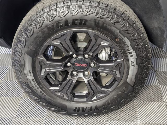 2025 GMC Canyon Elevation