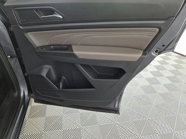 2022 Volkswagen Atlas 3.6L V6 SEL Premium R-Line