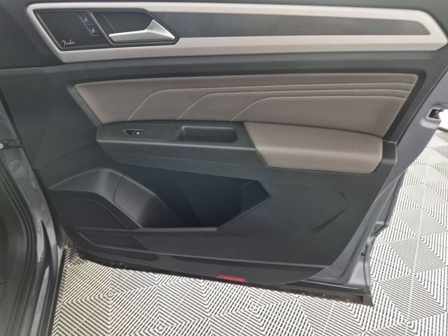 2022 Volkswagen Atlas 3.6L V6 SEL Premium R-Line