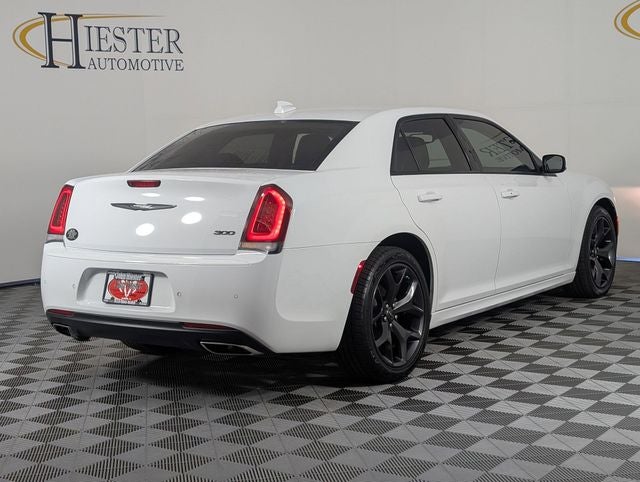 2023 Chrysler 300 Touring