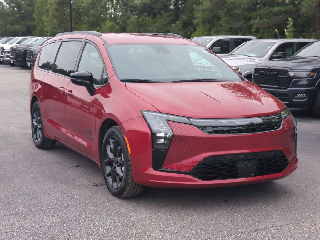 2027 Chrysler Pacifica Select