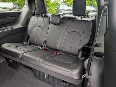 2027 Chrysler Pacifica PACIFICA SELECT