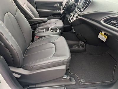 2027 Chrysler Pacifica PACIFICA SELECT