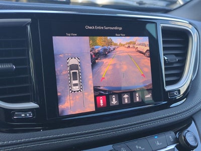 2027 Chrysler Pacifica Limited