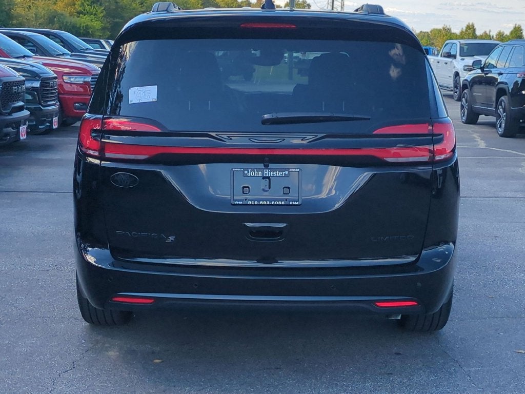 2027 Chrysler Pacifica Limited