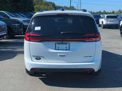 2027 Chrysler Pacifica Limited