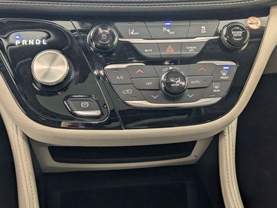 2023 Chrysler Pacifica Hybrid Limited