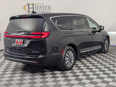 2023 Chrysler Pacifica Hybrid Limited
