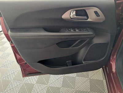 2020 Chrysler Pacifica Launch Edition