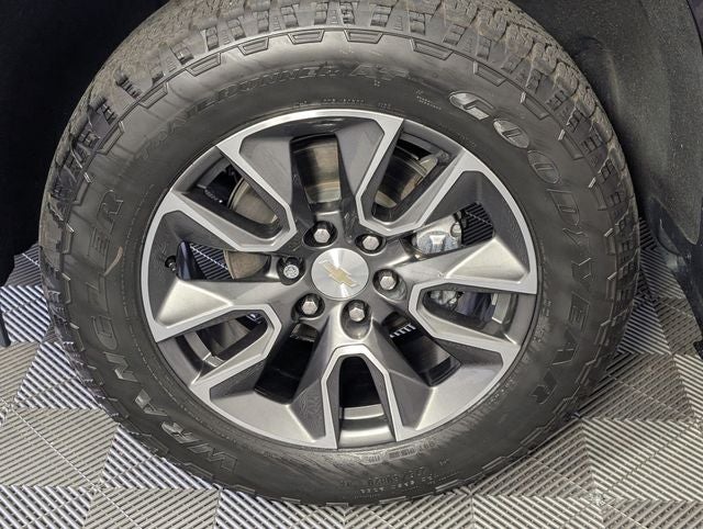 2023 Chevrolet Silverado 1500 LT LT1