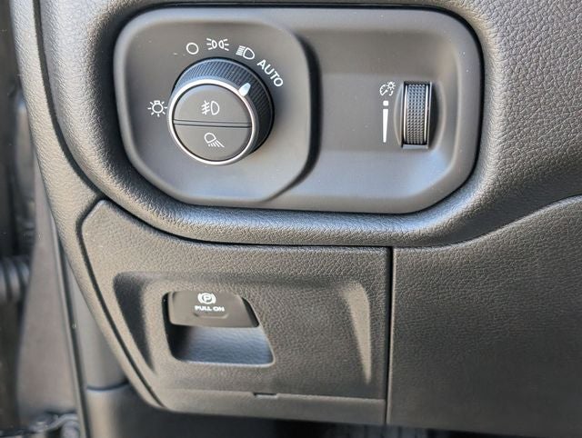 2026 RAM Ram 1500 RAM 1500 BIG HORN CREW CAB 4X2 5'7' BOX