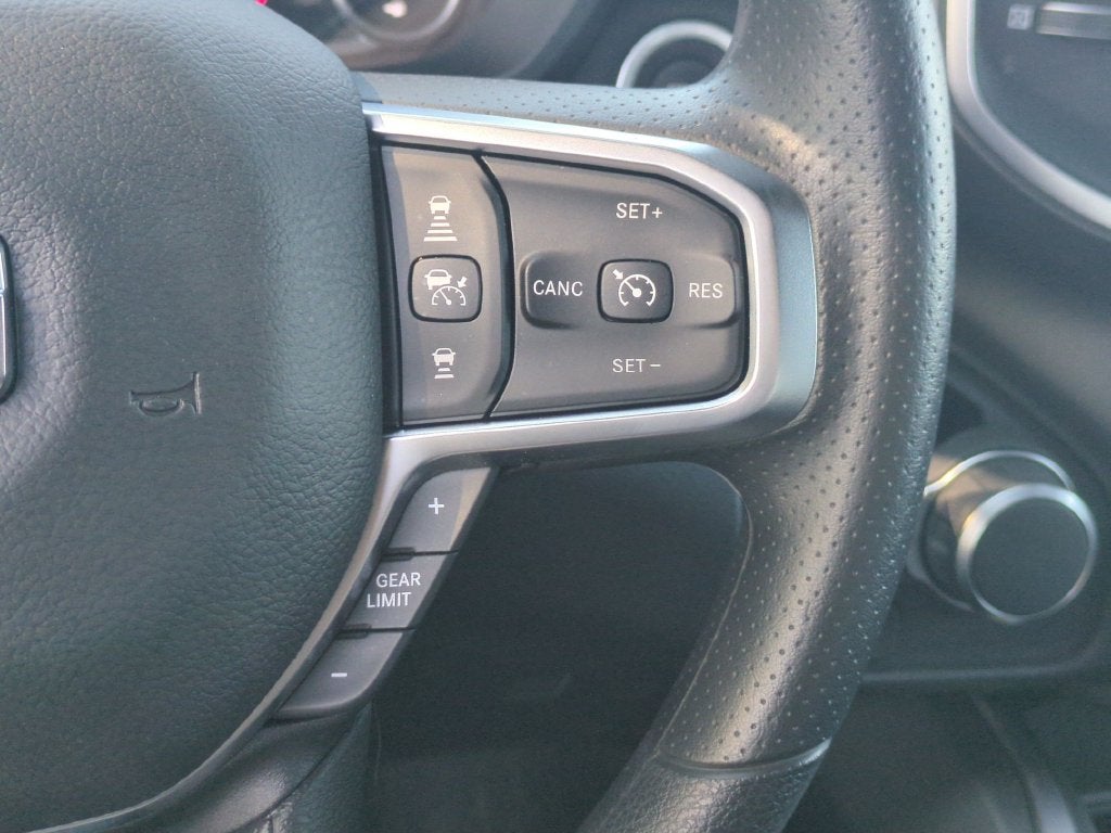2027 RAM 1500 Big Horn/Lone Star