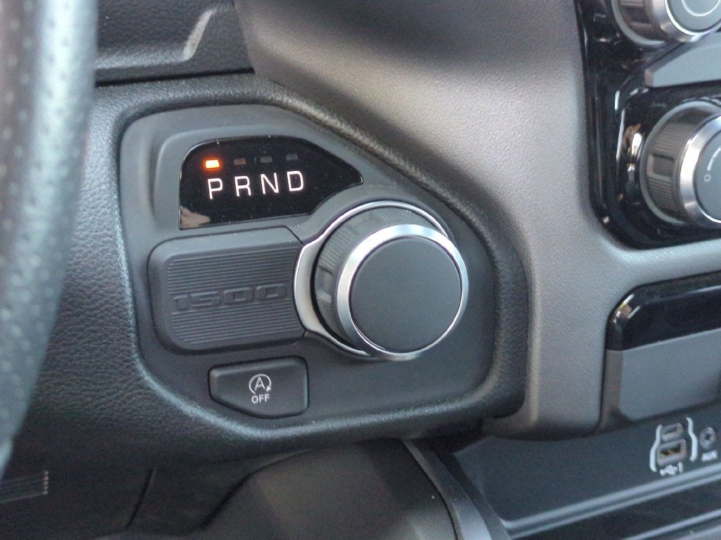 2027 RAM 1500 Big Horn/Lone Star