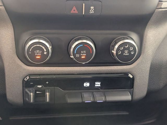 2019 RAM 2500 Tradesman Crew Cab 4x4 6'4' Box
