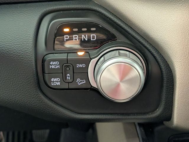 2019 RAM 2500 Laramie Crew Cab 4x4 6'4' Box