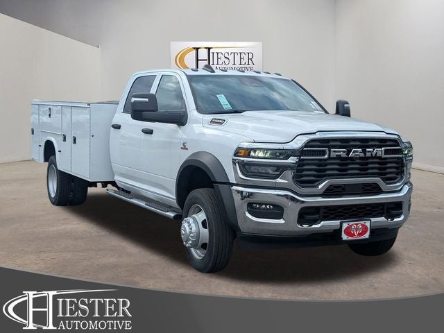 2026 RAM Ram 5500 Chassis Cab RAM 5500 TRADESMAN CHASSIS CREW CAB 4X4 84' CA