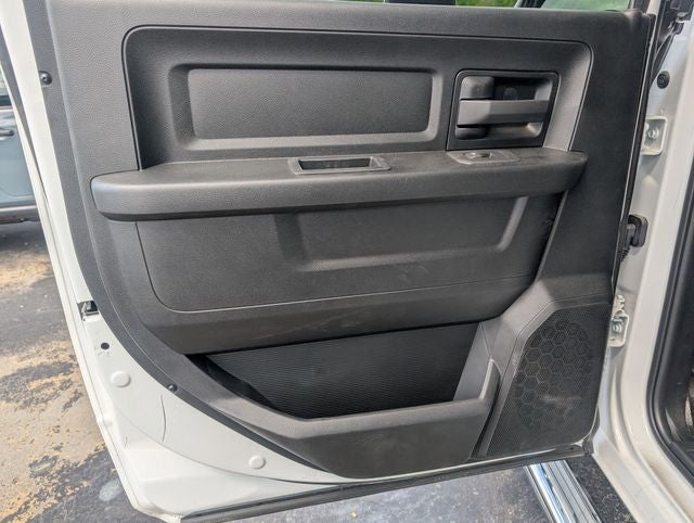 2026 RAM Ram 5500 Chassis Cab RAM 5500 TRADESMAN CHASSIS CREW CAB 4X4 84' CA