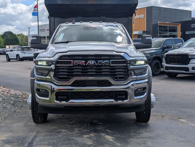 2026 RAM Ram 5500 Chassis Cab RAM 5500 TRADESMAN CHASSIS CREW CAB 4X4 84' CA