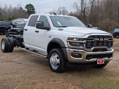 2026 RAM Ram 5500 Chassis Cab RAM 5500 TRADESMAN CHASSIS CREW CAB 4X4 84' CA