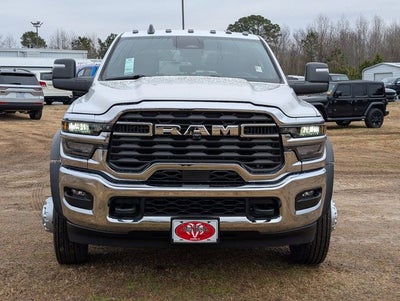 2026 RAM Ram 5500 Chassis Cab RAM 5500 TRADESMAN CHASSIS CREW CAB 4X4 84' CA