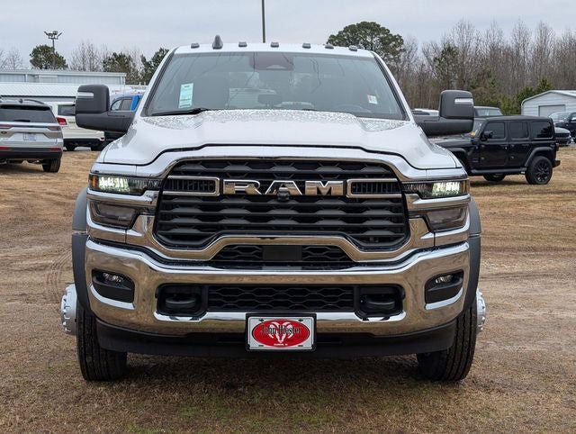 2026 RAM Ram 5500 Chassis Cab RAM 5500 TRADESMAN CHASSIS CREW CAB 4X4 84' CA