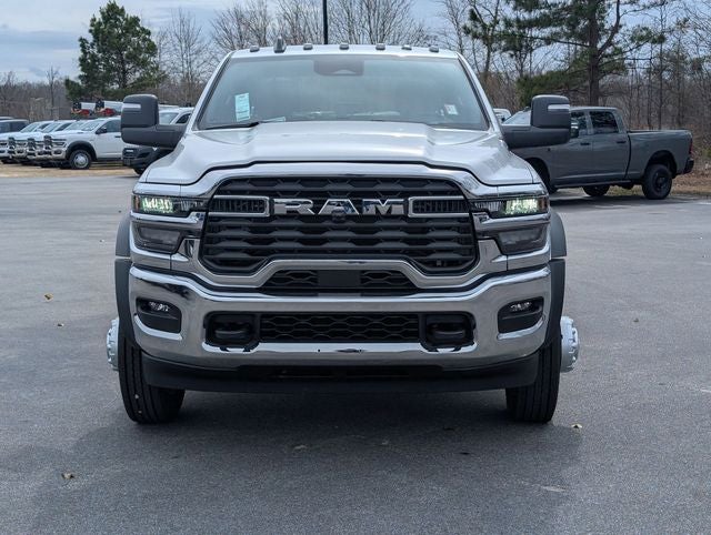 2026 RAM Ram 5500 Chassis Cab RAM 5500 TRADESMAN CHASSIS CREW CAB 4X4 84' CA