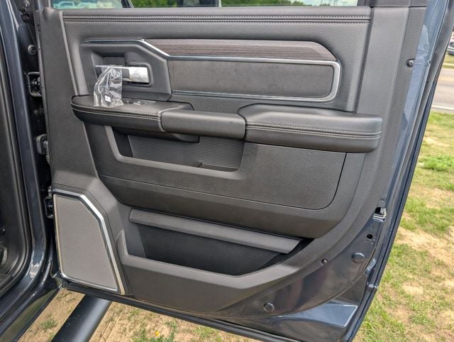 2026 RAM Ram 5500 Chassis Cab RAM 5500 BIG HORN CHASSIS CREW CAB 4X4 84' CA
