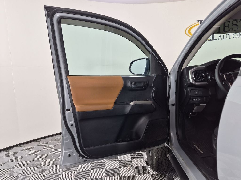 2020 Toyota Tacoma SR5 V6