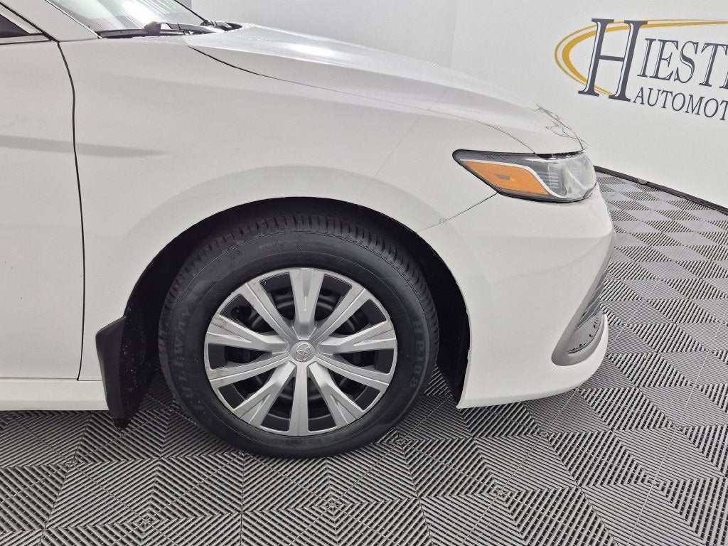 2023 Toyota Camry Hybrid LE