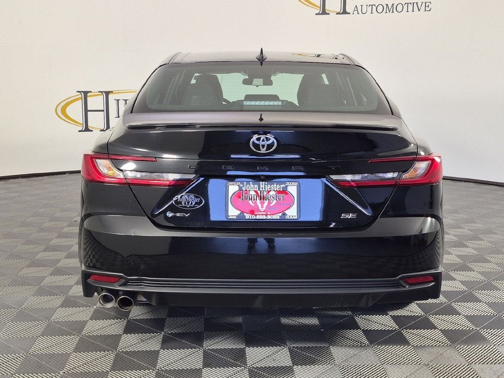 2025 Toyota Camry SE