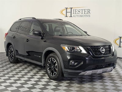 2019 Nissan Pathfinder SL