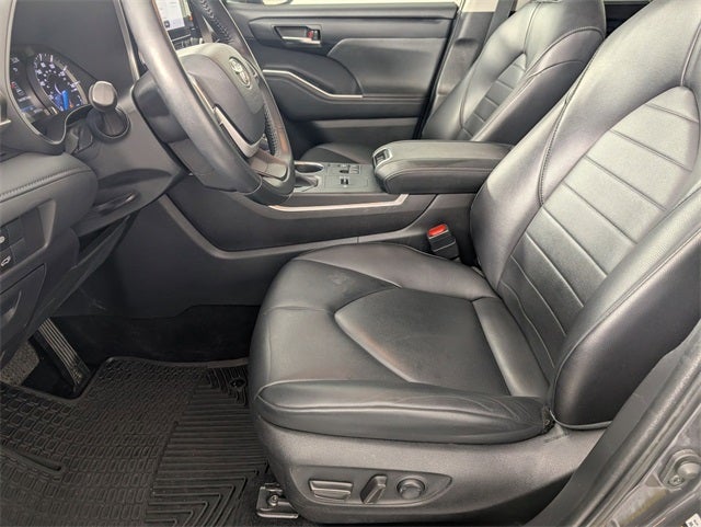 2023 Toyota Highlander Hybrid XLE