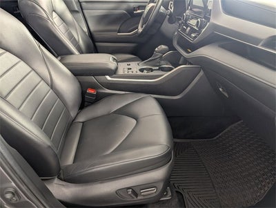 2023 Toyota Highlander Hybrid XLE