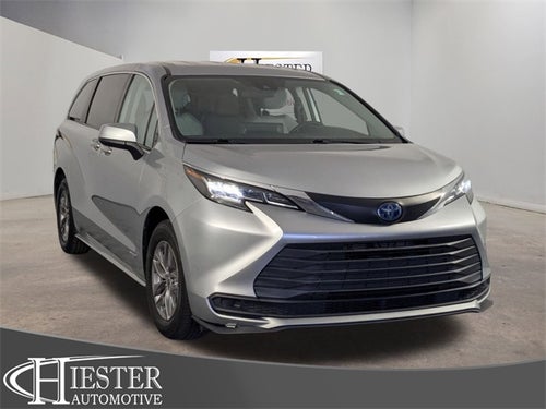 2021 Toyota Sienna LE 8 Passenger