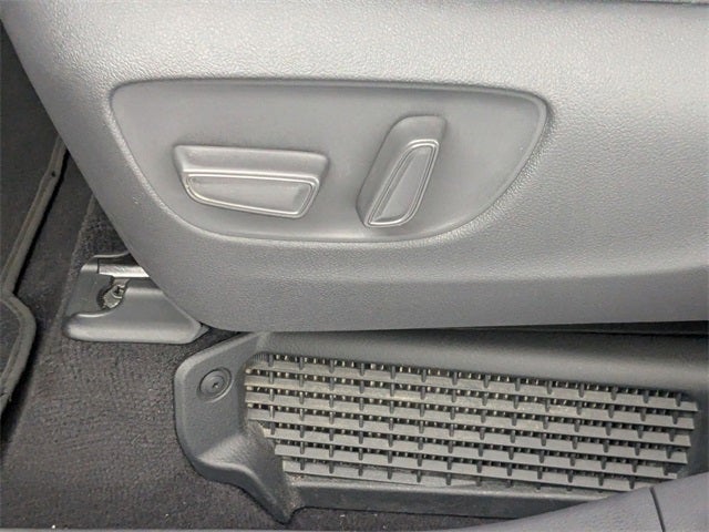 2021 Toyota Sienna LE 8 Passenger