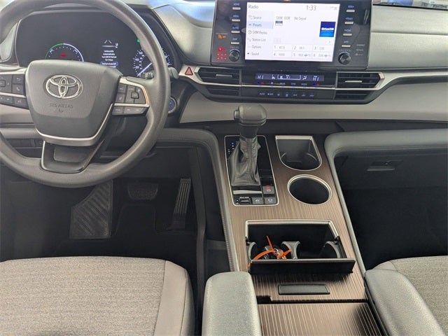 2021 Toyota Sienna LE 8 Passenger