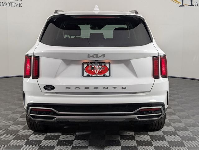 2022 Kia Sorento S