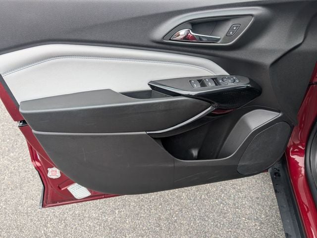 2025 Chevrolet Trax FWD LT