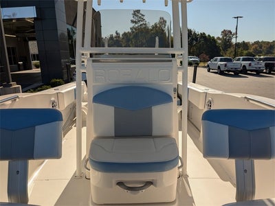 2024 Robalo R202 Explorer Base