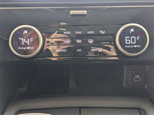 2023 Land Rover Discovery S